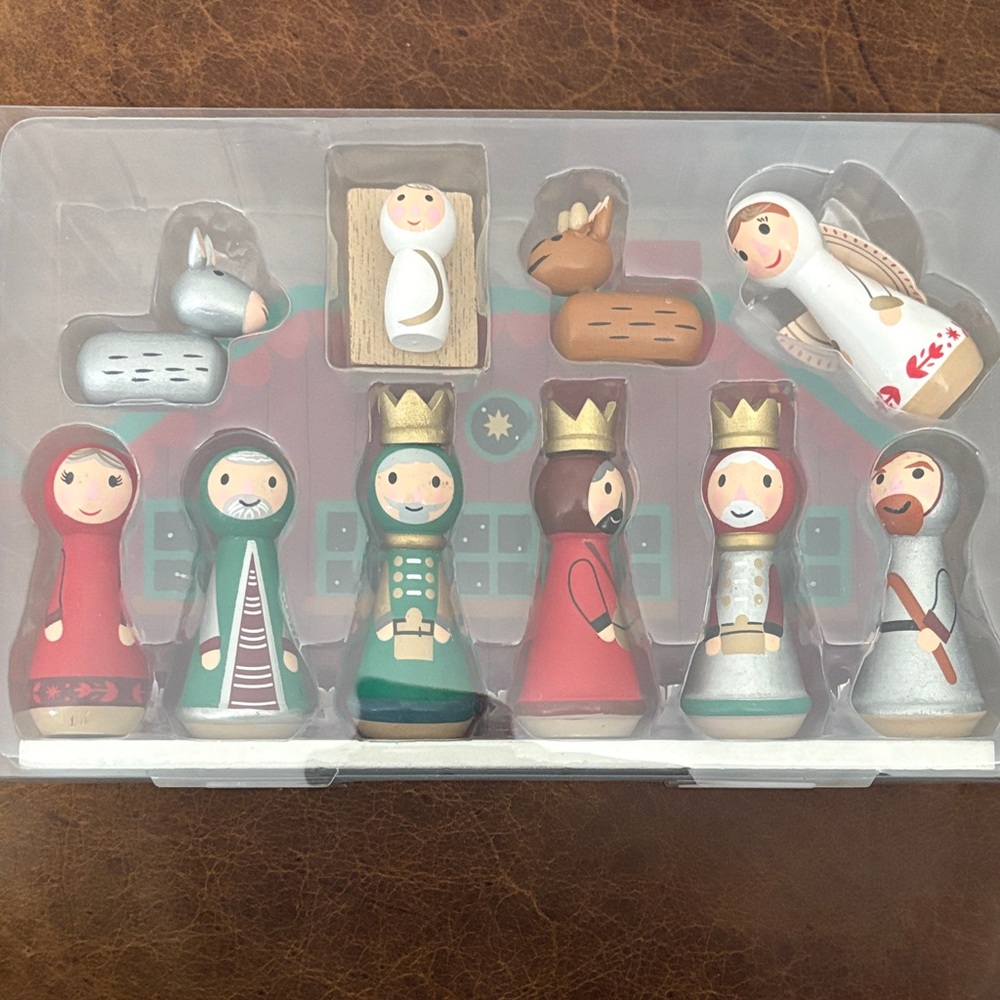 Wondershop Wooden Nativity Scene